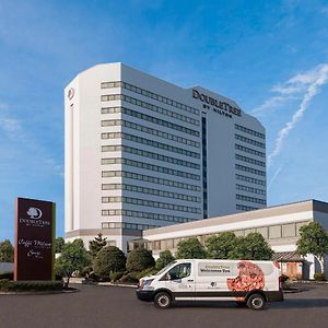 Doubletree By Hilton Fort Lee/George Washington Bridge